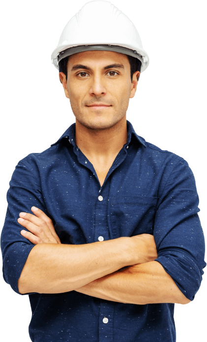 Travailleur avec casque blanc dans le domaine industriel